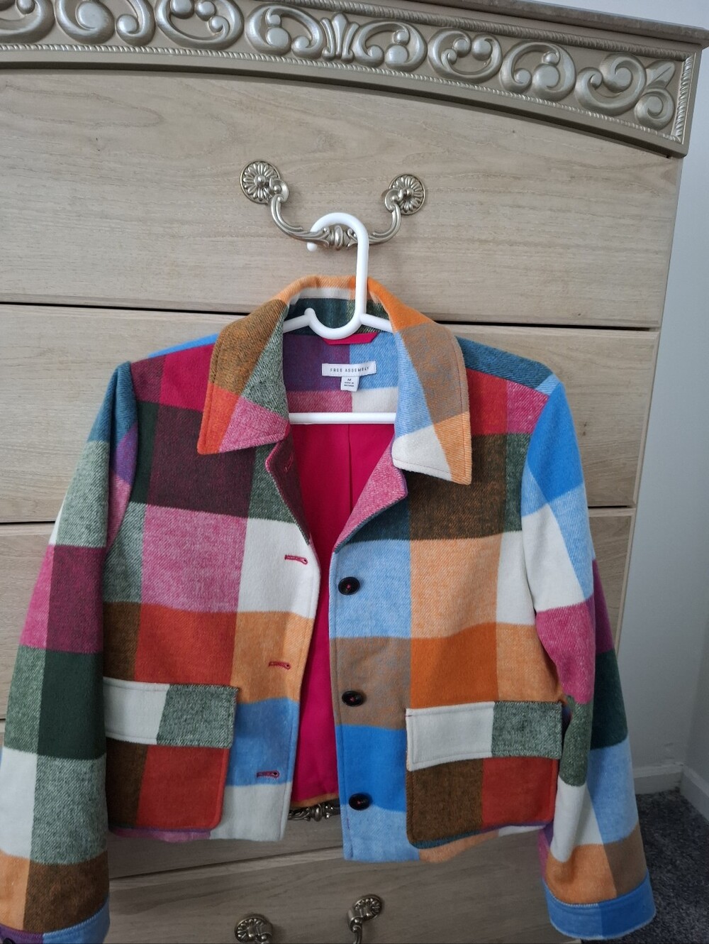 Free Assembly Jacket - Picture 4 of 11